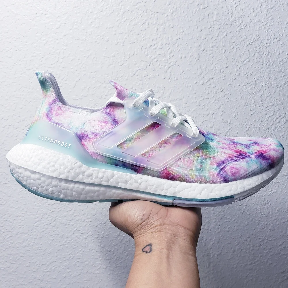 🚫SOLD🚫 adidas women's ultraboost 21 running shoes GZ7104 - Picture 2 of 16